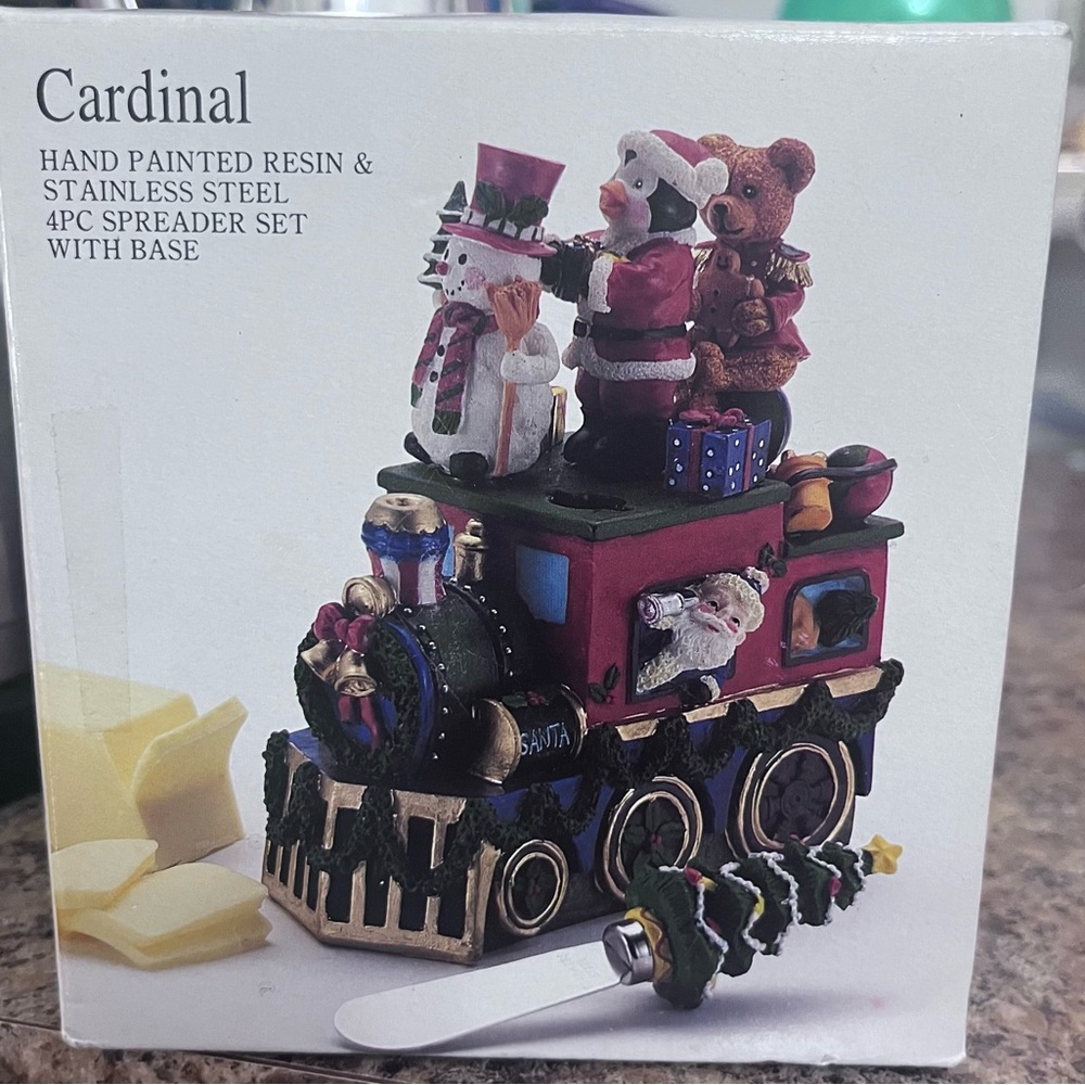 CARDINAL INC SPREADER SET OF 4PCS WITH BASE CHRISTMAS TRAIN